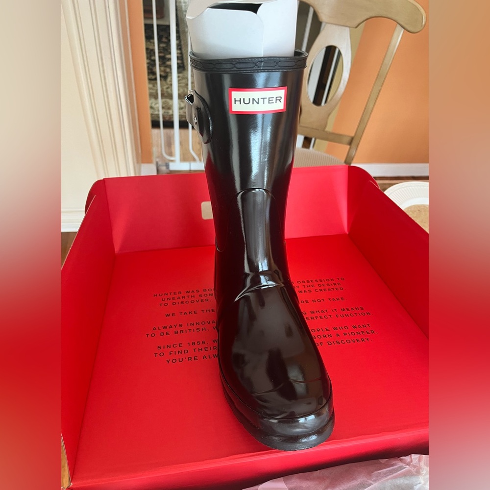** NIB HUNTER Women’s Original Short Gloss Rain Boots in size US 8 EU 39 **
